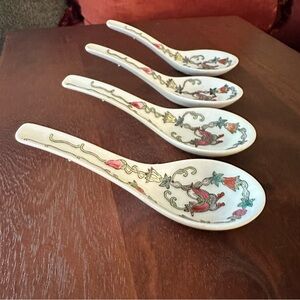 Vintage Chinese Floral Porcelain Soup or Rice Spoon Collectible